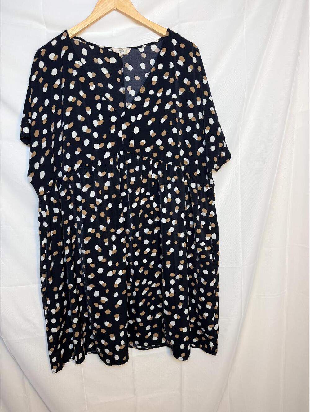 Polka Dot Shift Dress, Entro, Size 2X